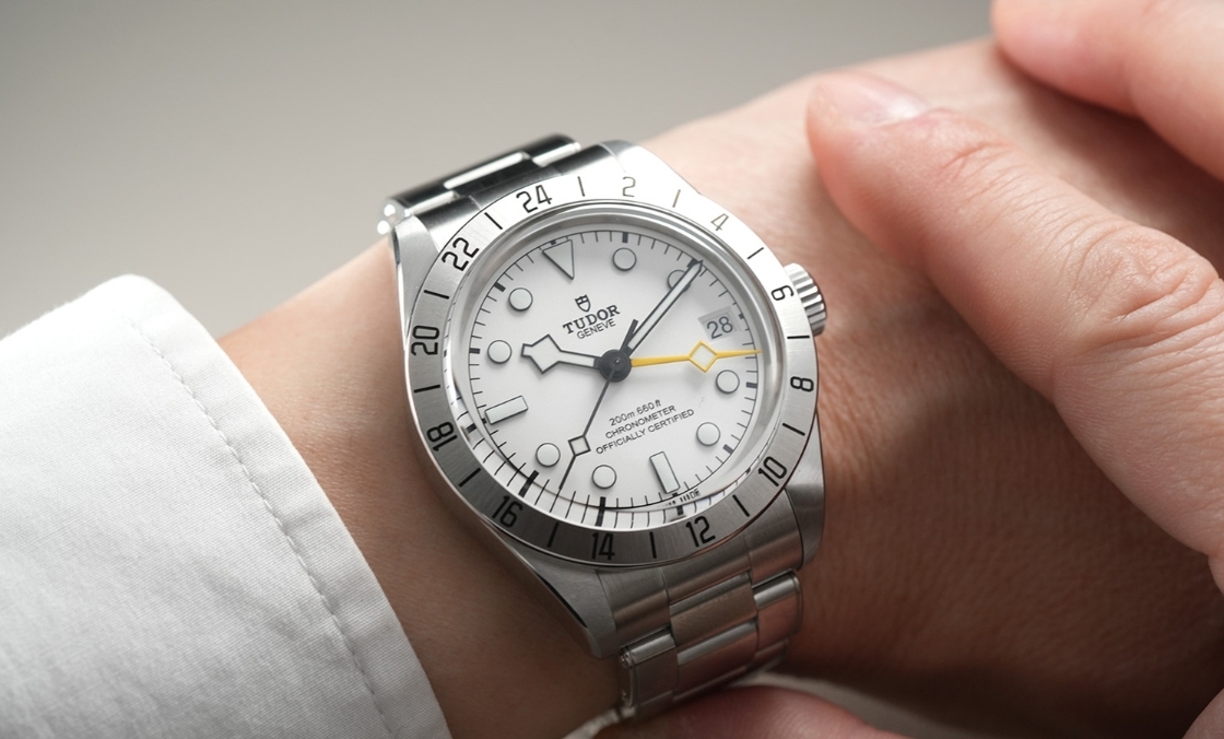 TUDOR - BLACK BAY - M79470-0004 - 平民版勞力士Explorer II白面款！TUDOR帝舵表Black Bay Pro推出蛋白色錶面