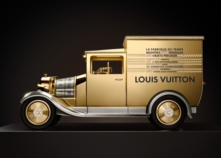連胎紋都是「LV」的復古小貨車｜Louis Vuitton Camionnette座鐘