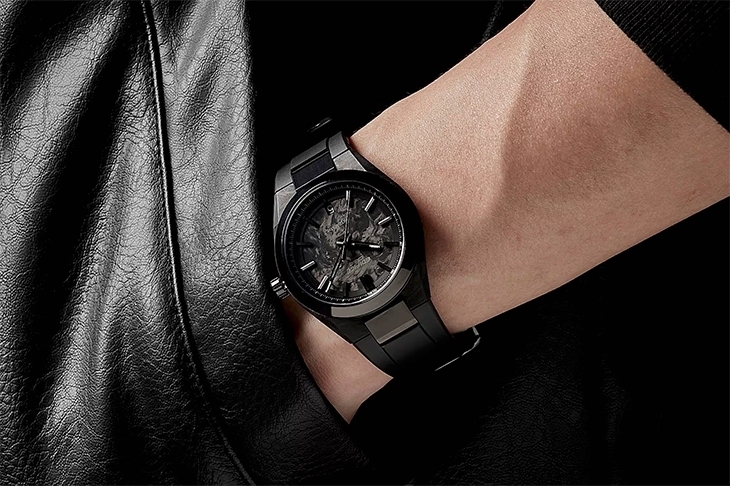 CASIO - EDIFICE - EFK-100XPB-1A - CASIO首款機械錶登場！EFK-100系列鍛造碳強勢來襲