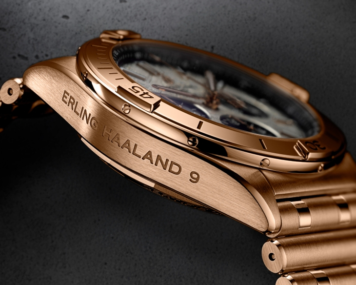 BREITLING - CHRONOMAT - RB01347A1F1S1 - 隕石獨步，征服球場｜BREITLING攜手曼城球星推出Erling Haaland Signature Chronomat限量版