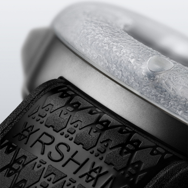 HUBLOT - 流體之美入腕!HUBLOT二度聯手Daniel Arsham打造MP-17 MECA-10 Arsham Splash鈦金藍寶石腕錶