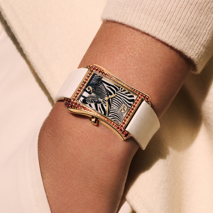 PATEK PHILIPPE - GONDOLO - 4962/200R-010 - 珍藝斑馬，躍現藍寶石雕刻錶面｜百達翡麗Gondolo Serata "Zebra" Ref. 4962/200R-010腕錶