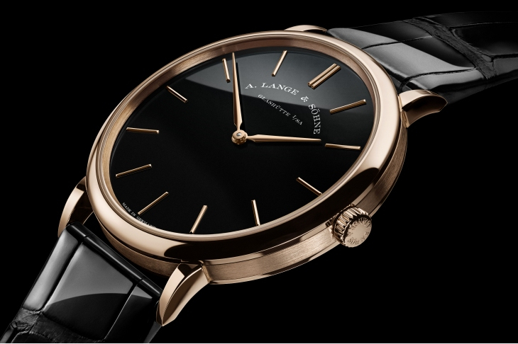 A. LANGE & SÖHNE - SAXONIA - 德系簡約,邂逅冷冽鉑金與溫潤蜜金|朗格推出Saxonia Thin蜂蜜金及鉑金黑色縞瑪瑙限量版