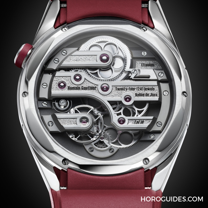 ROMAIN GAUTHIER - C by Romain Gauthier - (Titanium Edition 5) - Romain Gauthier C系列推出第五代鈦金屬新作! 獨特的手工鑿刻紋理香檳面