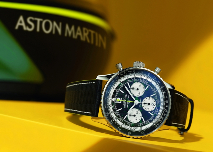 時間與速度的巔峰會師 百年靈攜手Aston Martin推出Navitimer B01 Chronograph 43 Aston Martin Aramco Formula One™ Team聯名腕錶