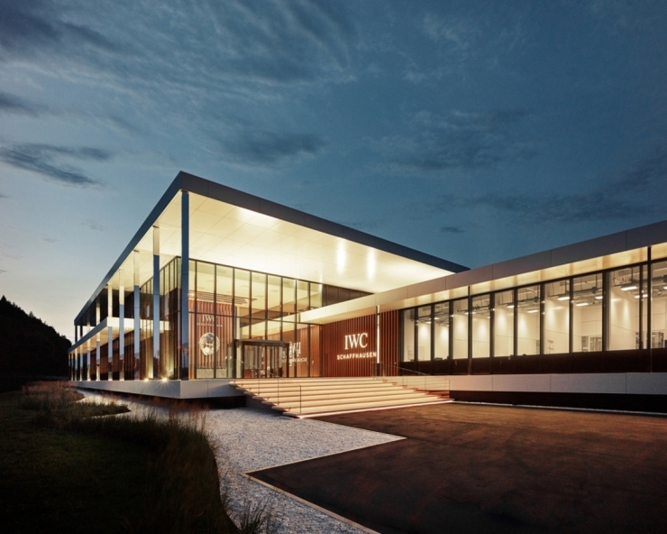 IWC - INGENIEUR - IW328908 - 親訪IWC沙夫豪森：走進機芯背後的真實世界