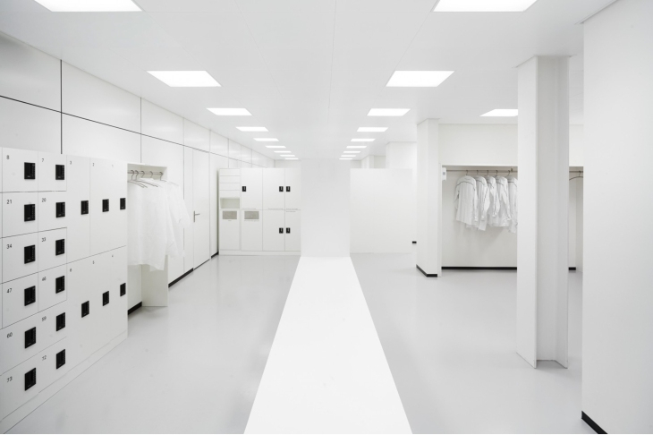 IWC - INGENIEUR - IW328908 - 親訪IWC沙夫豪森：走進機芯背後的真實世界