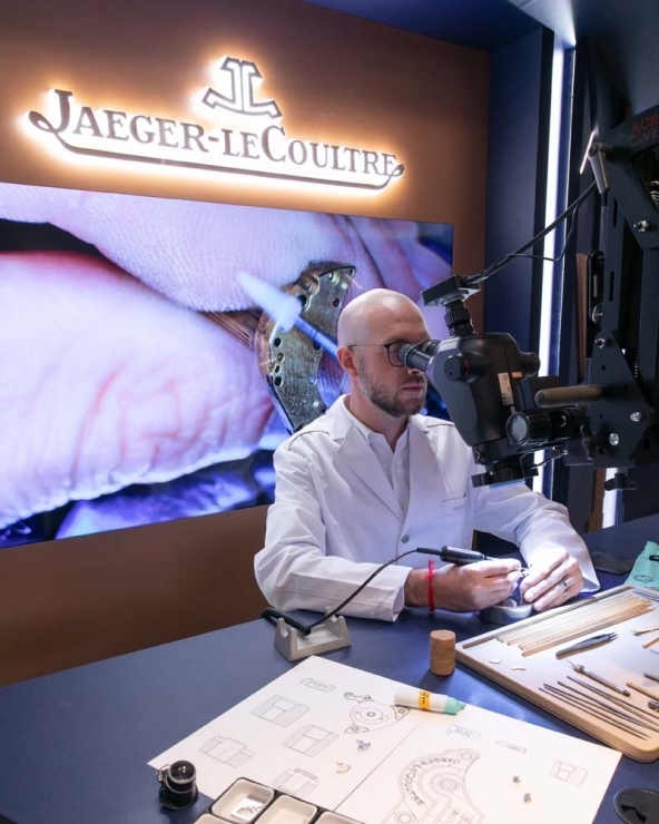 JAEGER-LECOULTRE - REVERSO - Q39424E3 - 積家Hybris《The Pursuit of the Impossible》製錶展登台:一次看見高級製錶的極限