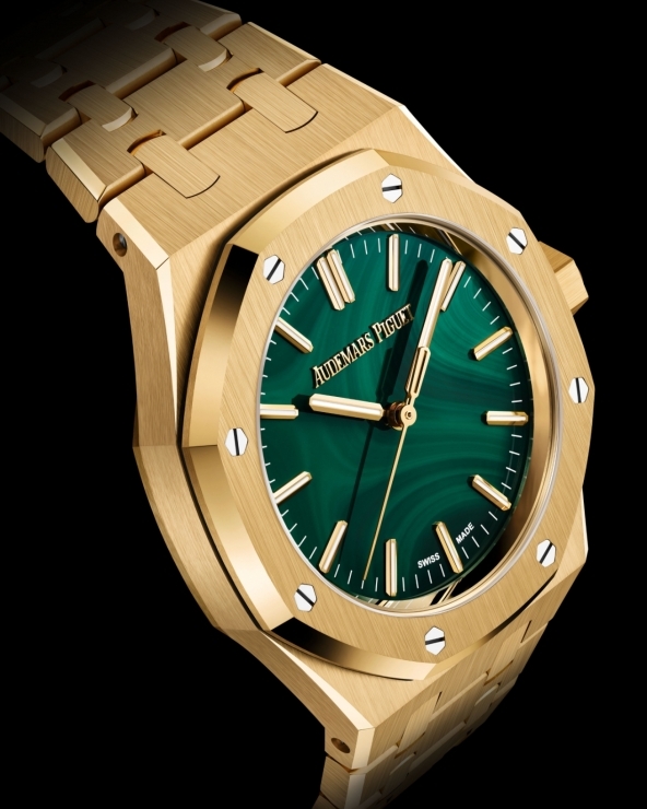 AUDEMARS PIGUET - ROYAL OAK - 15553BA.OO.1356BA.04 - AP愛彼黃金綠面皇家橡樹登場,2026年備受矚目的熱門新作