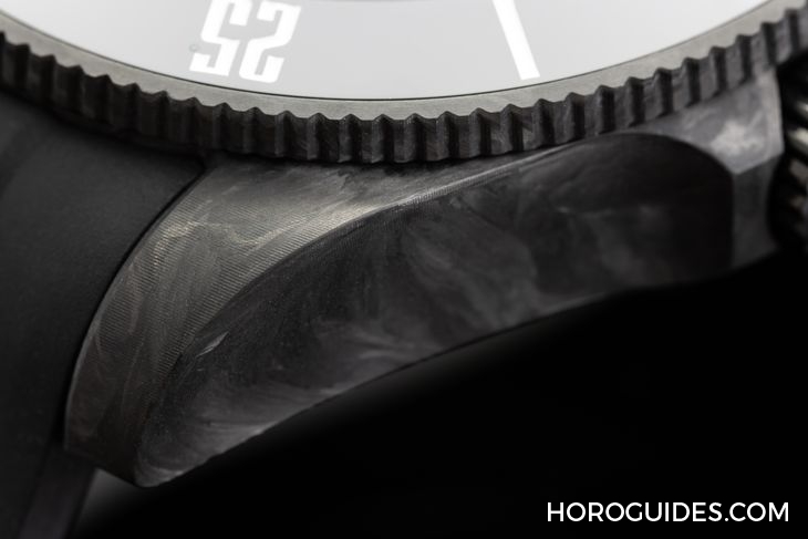 TITONI - SEASCOPER - 83600 C-RA-256 - 夏末黑魂大魔王來襲 TITONI Seascoper CarbonTech 彩虹圈大升級