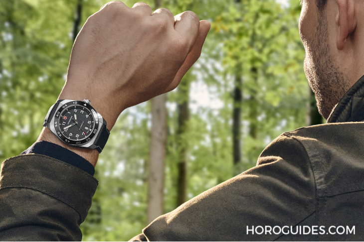 VICTORINOX - SWISS ARMY - 242040 - VICTORINOX 全新Swiss Army系列 都會探險家進化登場