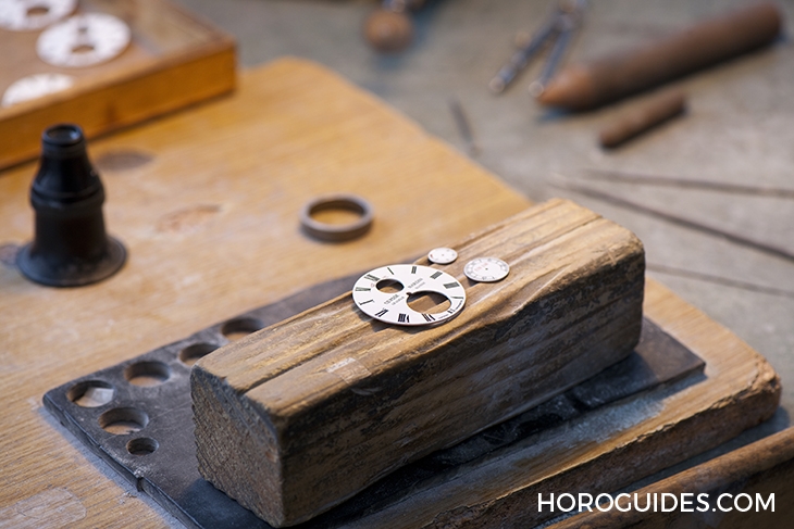 ULYSSE NARDIN - CLASSIC - 8150-111-2/AMERICA - 經典、彌新， 雅典錶的琺瑯工藝