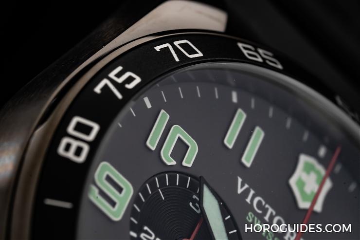 VICTORINOX - FieldForce Chrono - 241855 - Victorinox FieldForce Sport Chrono，陪伴你精彩每一天的風格亮點