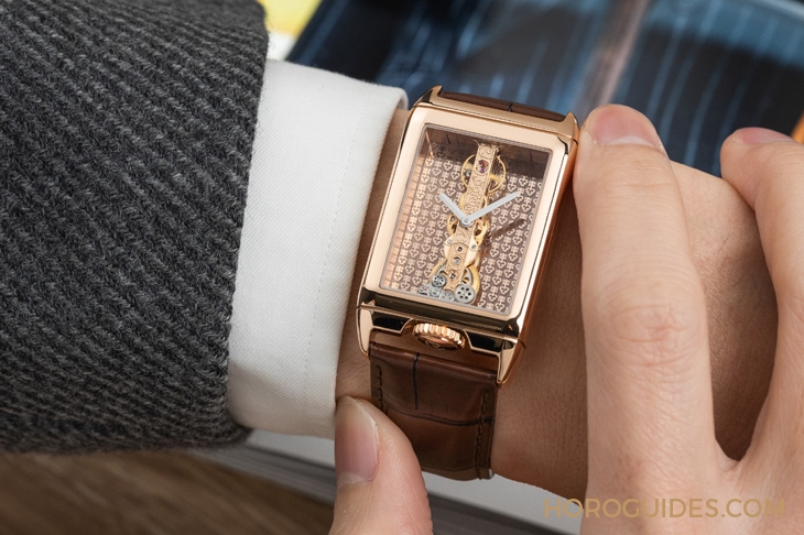 CORUM - GOLDEN BRIDGE - B113/04166 - 芯動,才該是一只錶最動人的亮點|Corum金橋40週年紀念錶