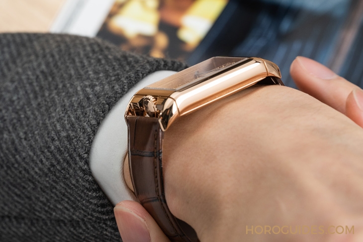 CORUM - GOLDEN BRIDGE - B113/04166 - 芯動,才該是一只錶最動人的亮點|Corum金橋40週年紀念錶