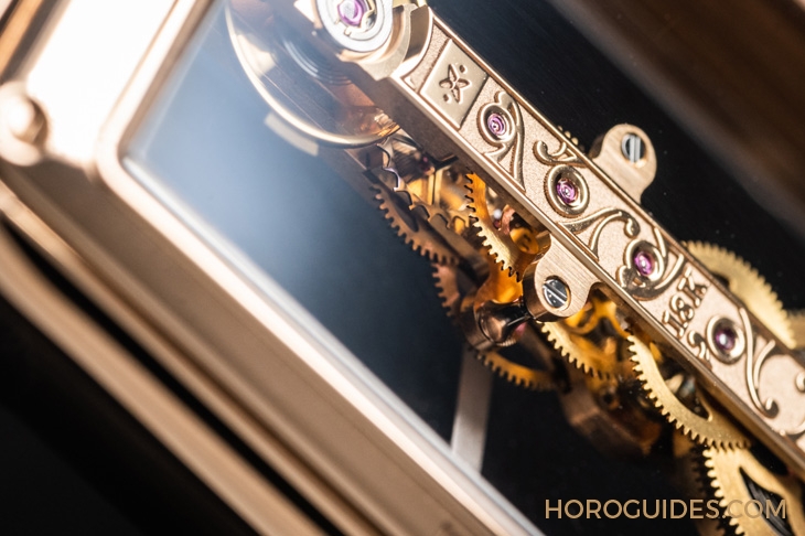 CORUM - GOLDEN BRIDGE - B113/04166 - 芯動,才該是一只錶最動人的亮點|Corum金橋40週年紀念錶