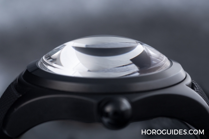 CORUM - BUBBLE - L082/04270 - 大膽狂放!泡泡裡的幽冥綠光|Corum Bubble X Ray自動腕錶