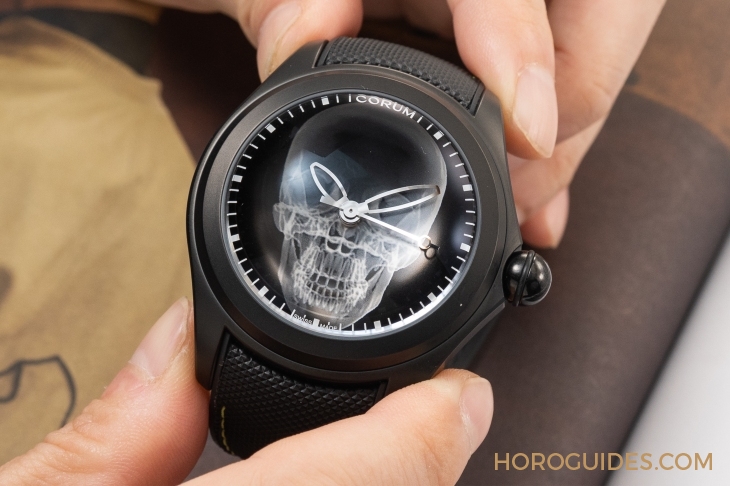CORUM - BUBBLE - L082/04270 - 大膽狂放!泡泡裡的幽冥綠光|Corum Bubble X Ray自動腕錶