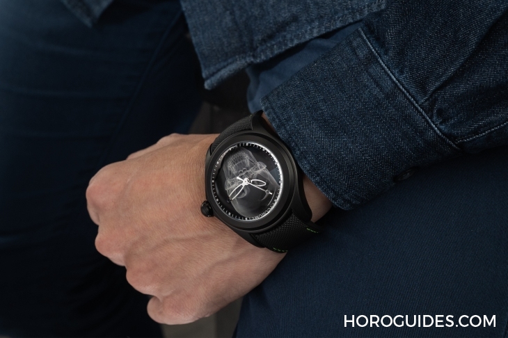 CORUM - BUBBLE - L082/04270 - 大膽狂放!泡泡裡的幽冥綠光|Corum Bubble X Ray自動腕錶