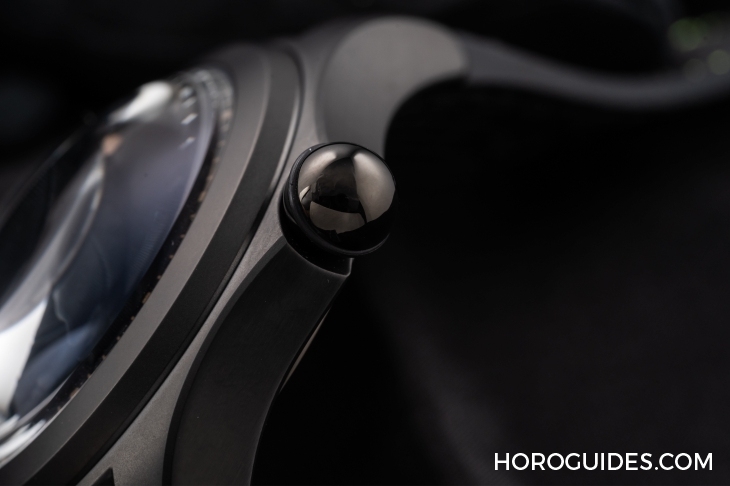 CORUM - BUBBLE - L082/04270 - 大膽狂放!泡泡裡的幽冥綠光|Corum Bubble X Ray自動腕錶