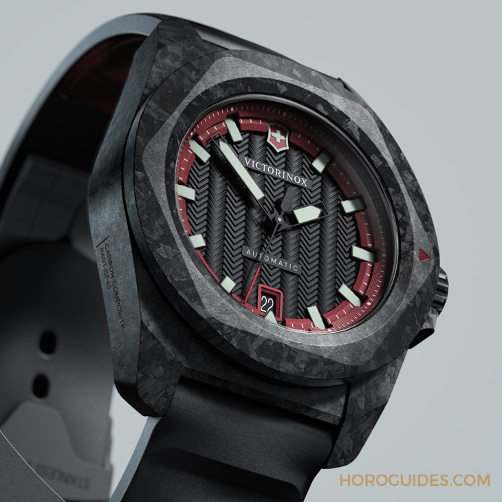 VICTORINOX - I.N.O.X. - 242020 - 除了無法被輾壓的強悍,新一代Victorinox I.N.O.X.系列腕錶還多了從容穿梭不同情境的魅力