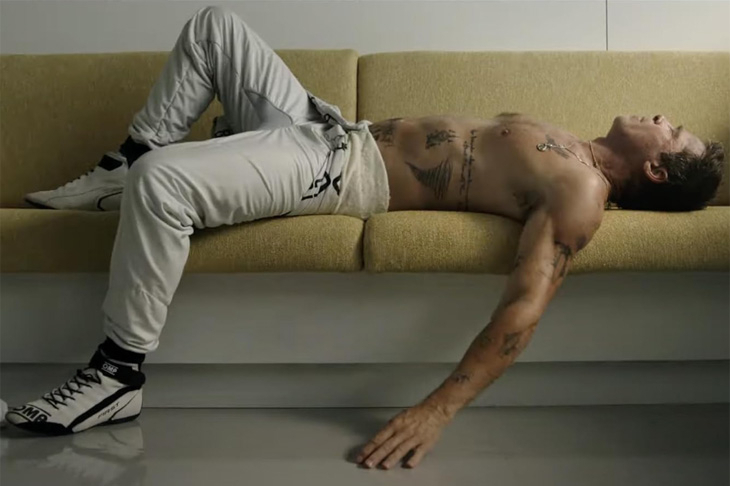 IWC - INGENIEUR - IW328908 - 真假?IWC最新贊助的F1車隊逆襲奪冠,還打造聯名錶款?!布萊德彼特和《F1電影》演給你看