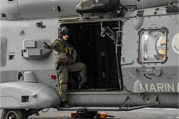 PANERAI - SUBMERSIBLE - PAM01697 - 軍事本色,與義大利海軍航空隊同行|PANERAI Submersible Marina Militare系列PAM01697、PAM01698