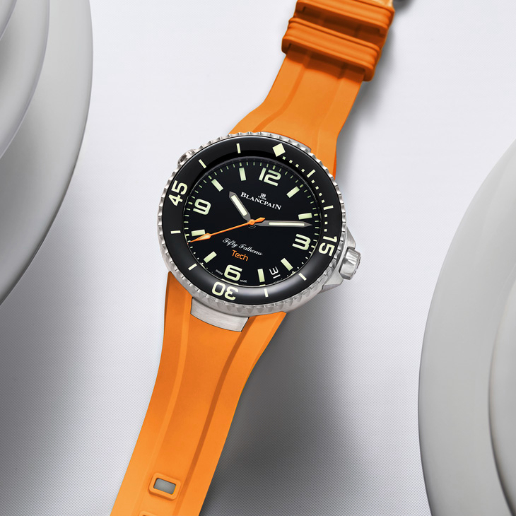 BLANCPAIN - FIFTY FATHOMS - 5029-12B30-94A - 寶珀全新錶帶快拆系統,五十噚Tech-nicolors腕錶率先採用