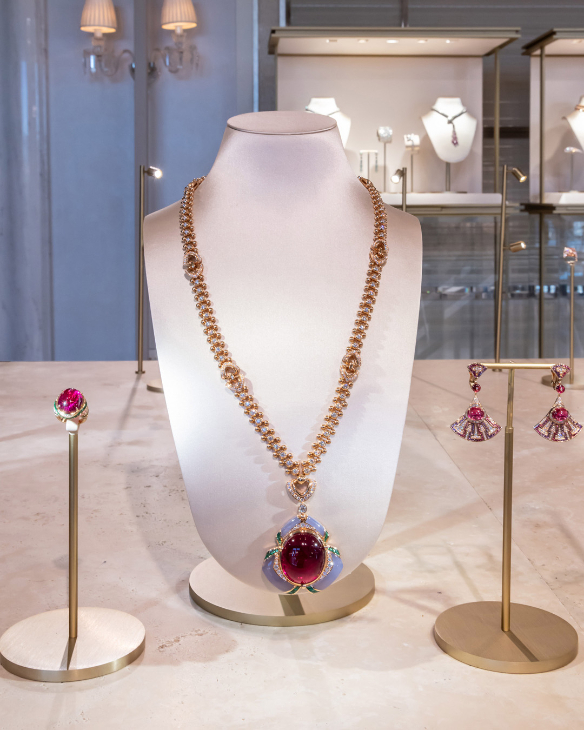 BVLGARI - OCTO - 104175 - 觸動人心的彩寶魅力｜BVLGARI年度頂級珠寶暨複雜腕錶展