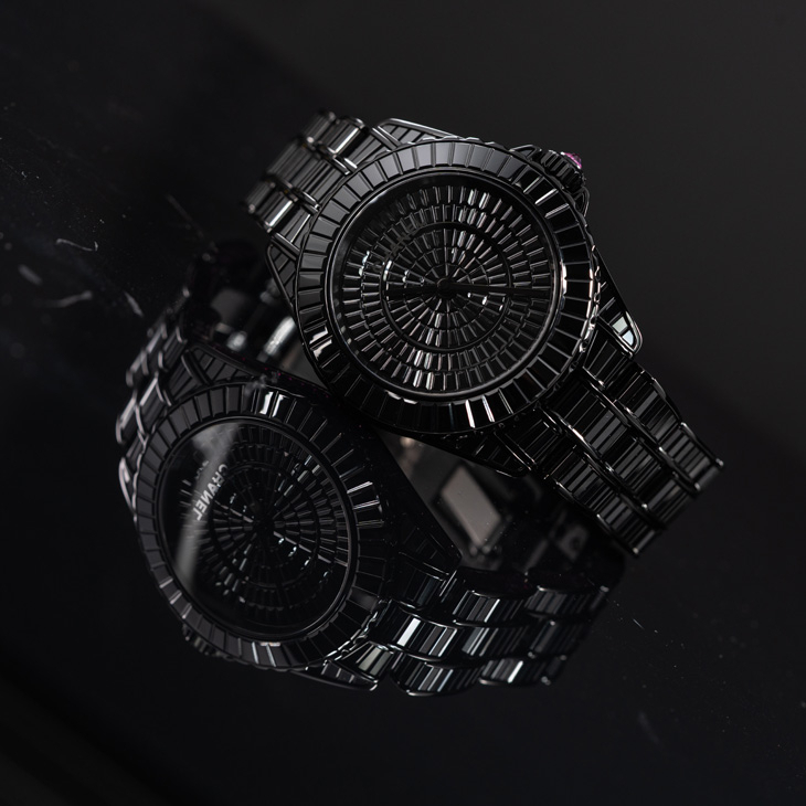 CHANEL - J12 - (Mademoiselle J12 Blush Caliber 12.1機芯38毫米腕錶) - 以粉紅色調為腕錶上妝:CHANEL BLUSH限定腕錶系列,彩妝美學與高級製錶的交會