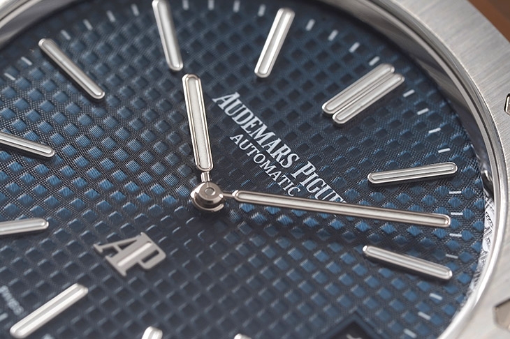 AUDEMARS PIGUET - ROYAL OAK - 16202ST.OO.1240ST.01 - 編輯精選：我們最愛的AP 2022年新款