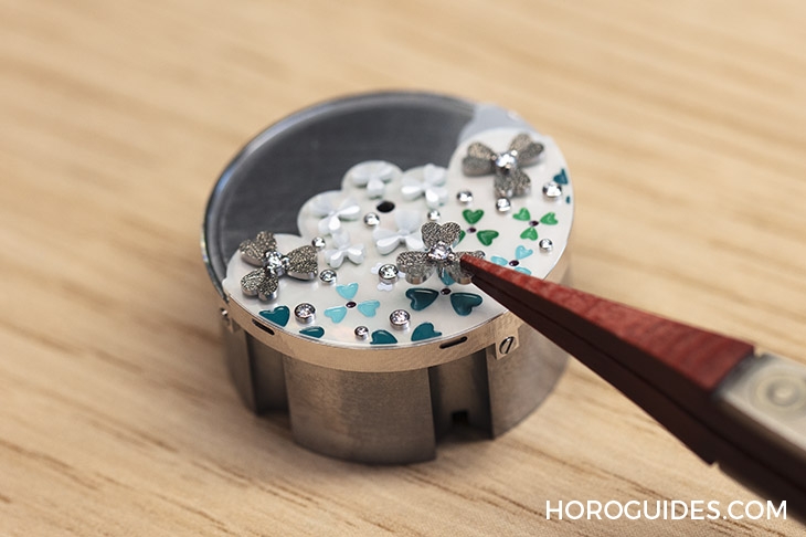 VAN CLEEF & ARPELS - POETIC COMPLICATION - VCARPBKD00 - 讀取她的時光花語：梵克雅寶2023全新詩意複雜時計