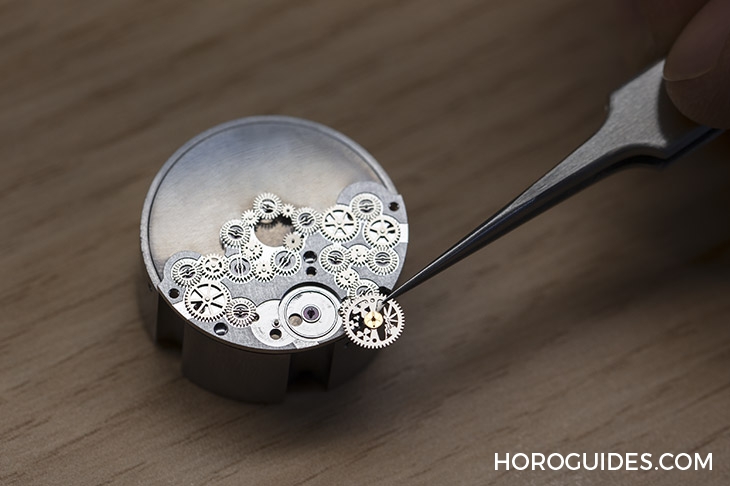 VAN CLEEF & ARPELS - POETIC COMPLICATION - VCARPBKD00 - 讀取她的時光花語：梵克雅寶2023全新詩意複雜時計