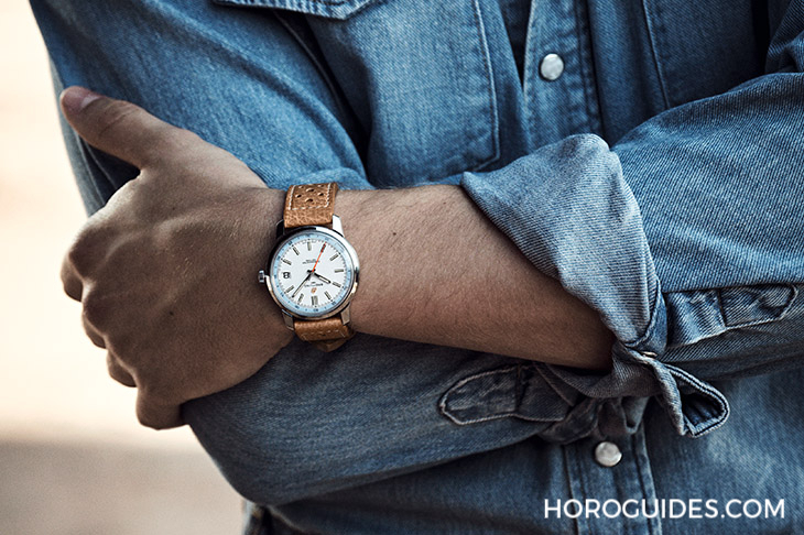 BREITLING - TOP TIME - AB3113281A1X1 - 與Top Time一起追尋自由：BREITLING百年靈B31全新三針腕錶與自製機芯