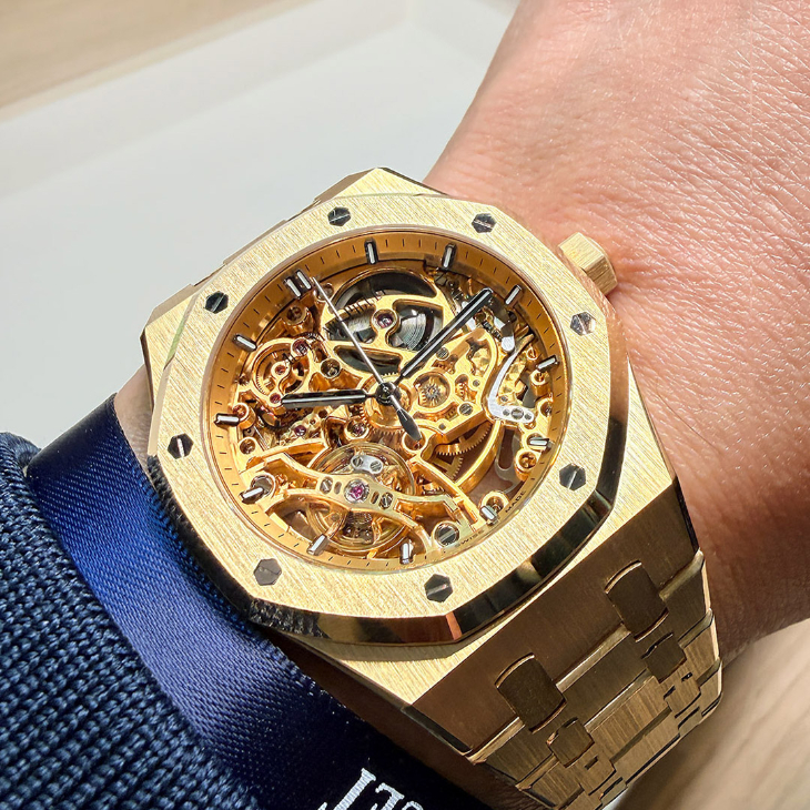 AUDEMARS PIGUET - ROYAL OAK - 26674CD.OO.1225CD.01 - AP愛彼新錶重點分析:自製機芯、經典重塑,讓當代時計合適佩戴的創新推進